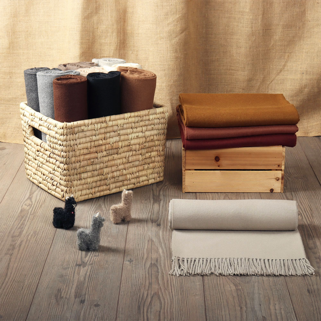 Alpaca Store Alpaca Wool Clothing, Blankets & Yarn | Alpaca Warehouse